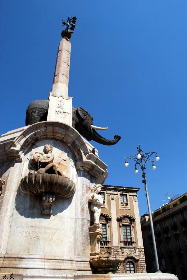 Apartment For 2 In Catania, B&B Le Voci Del Mercato Dış mekan fotoğraf